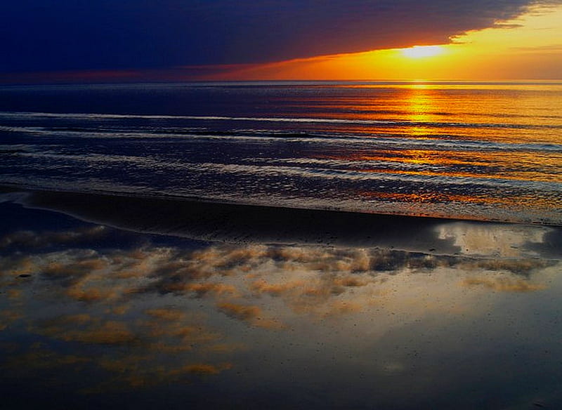WASHING AWAY THE CLOUDS, ashore, orange sky, beach, dawn, sunset, reflection, tiny waves, HD wallpaper