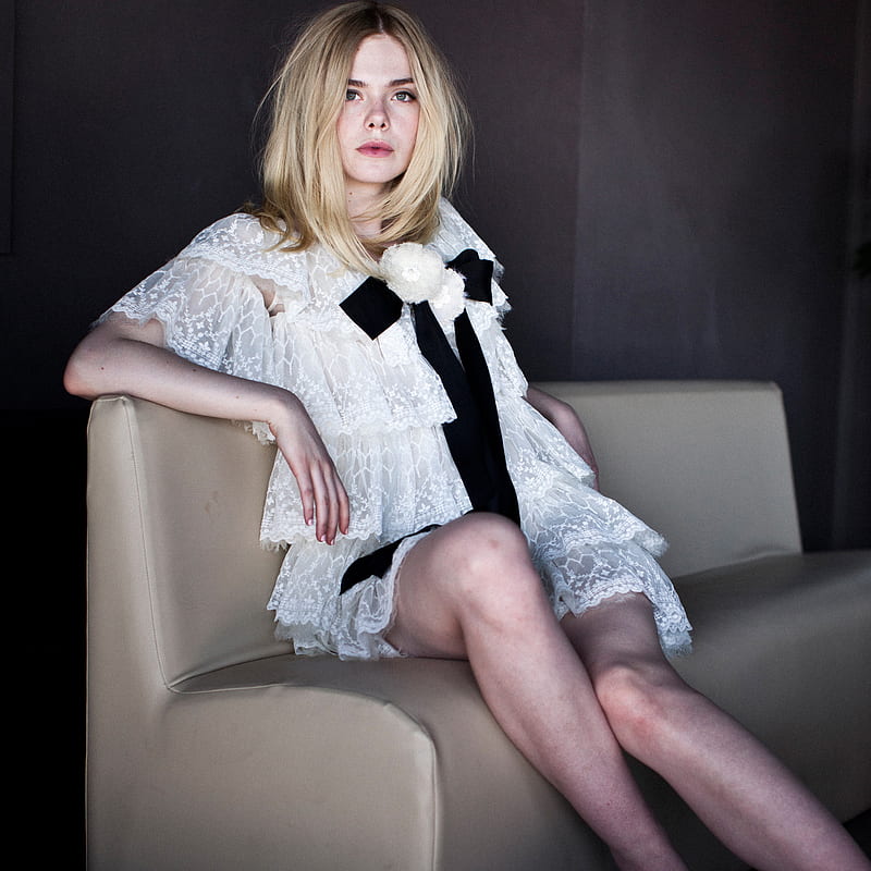 Elle Fanning, women, actress, blonde, legs, sitting, long hair, HD phone wallpaper