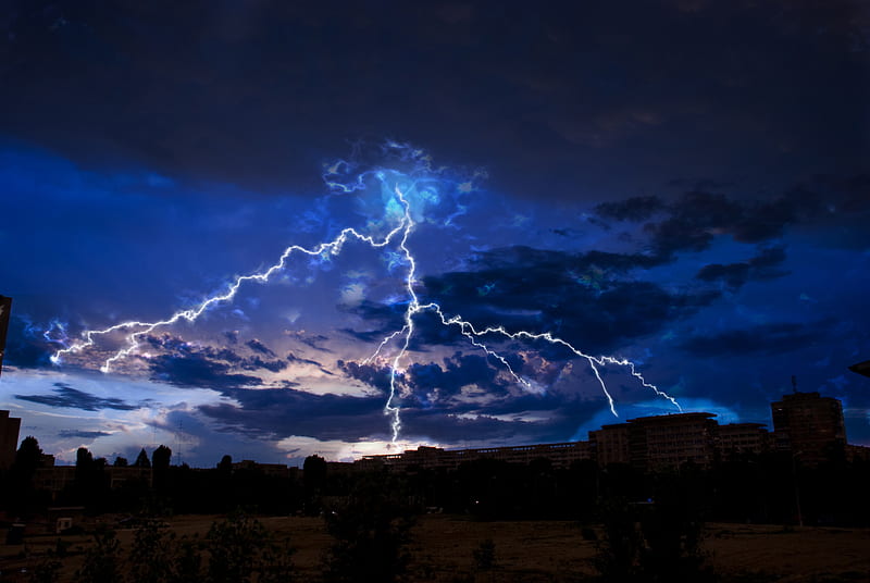 Lightning In Town, lightning, nature, town, HD wallpaper
