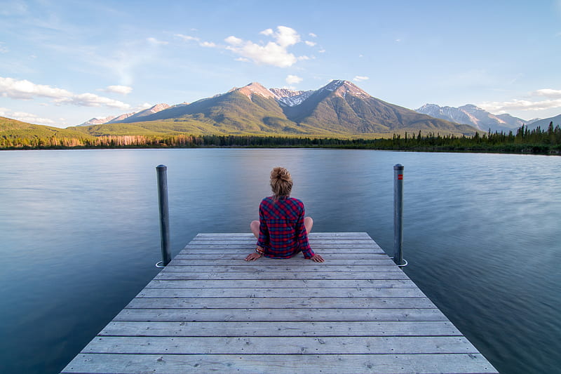 woman sitting on dock bridge near lake during daytime, HD wallpaper