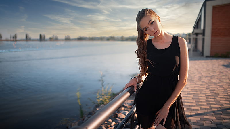 Girl Model Is Wearing Black Dress In Blur Water Background Girls, HD wallpaper