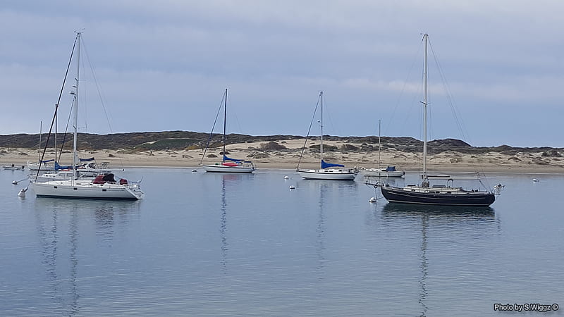 Boats at Morro Bay, California, Water, Clouds, Sky, Morro, California, Boats, Reflections, Bay, Sand, HD wallpaper