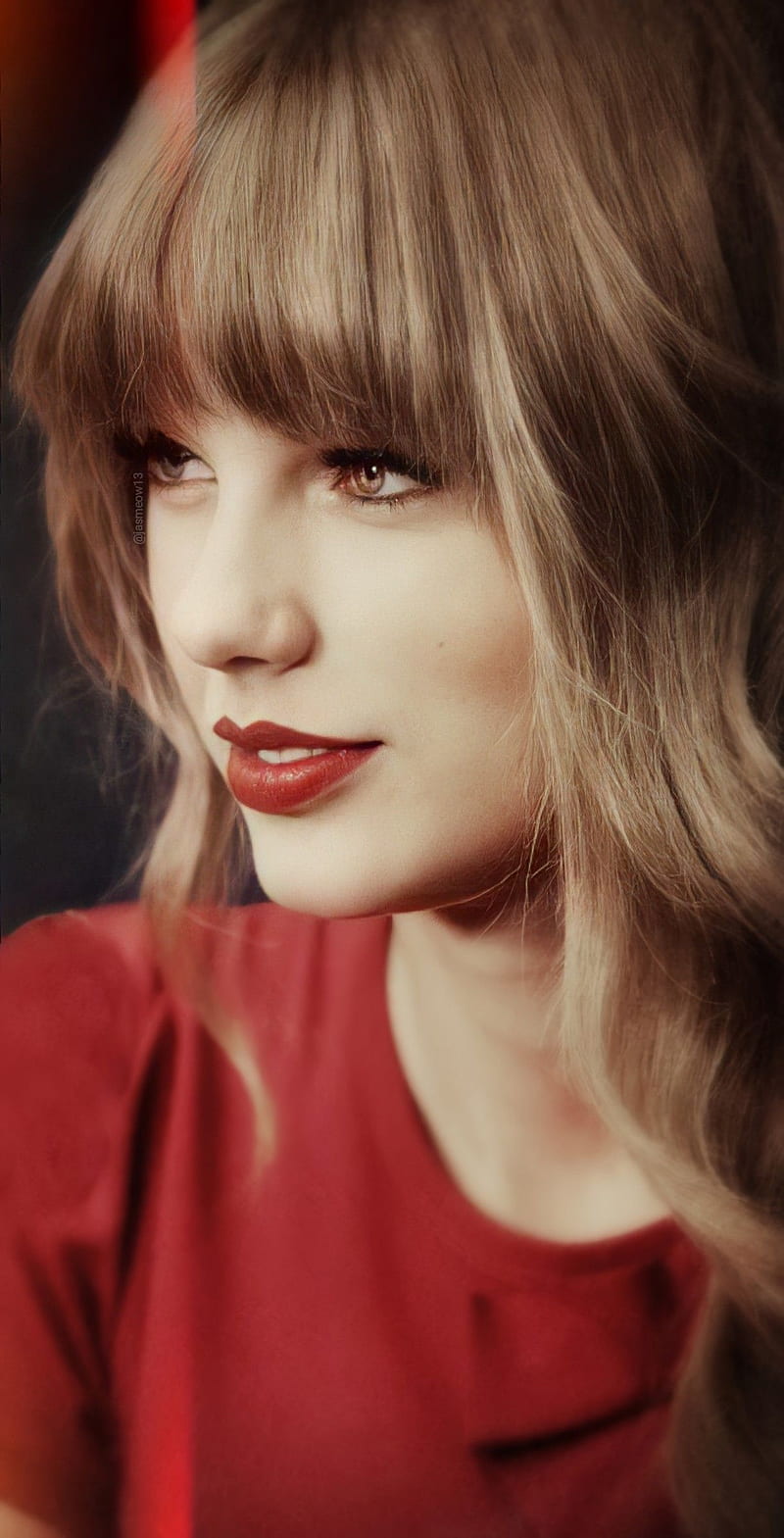 taylor swift with straight hair wallpaper