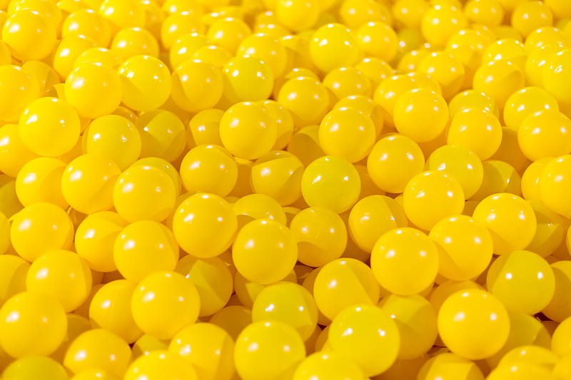 HD   Yellow Balls 