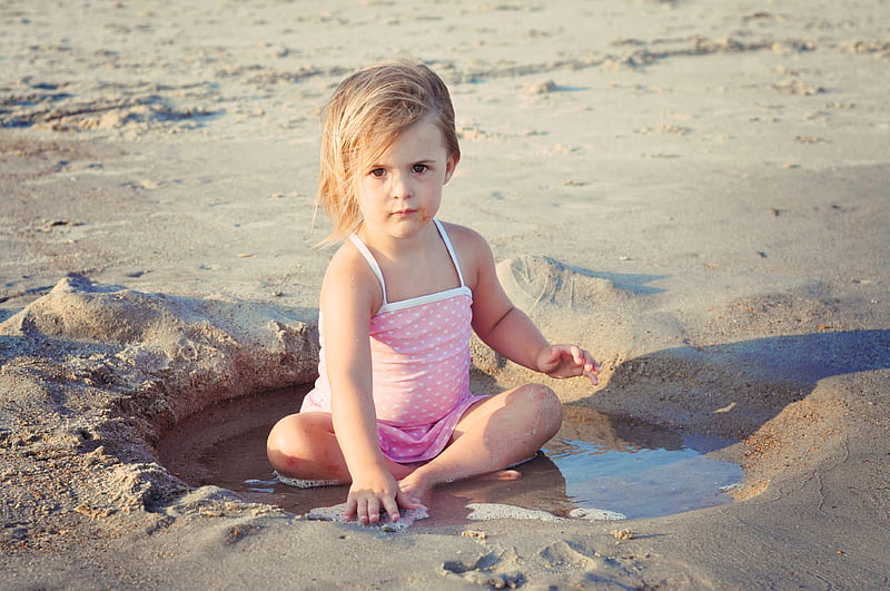 Little girl, child, baby, little, leg, play, kid, sit, beach, sand, girl, feet, summer, HD wallpaper