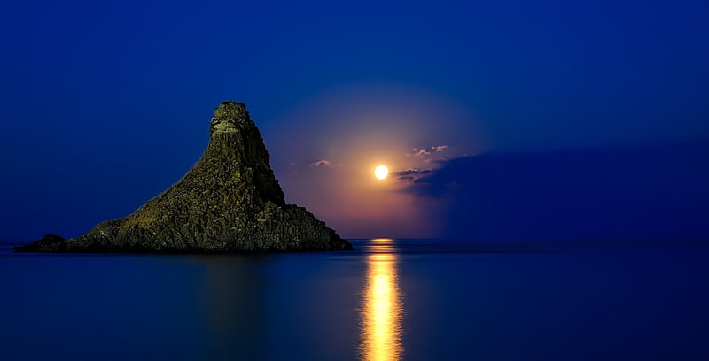 Reflecting Ocean,Sicily, moon, serenity, ocean, nature, sunset, twilight, reflection, sea, HD wallpaper