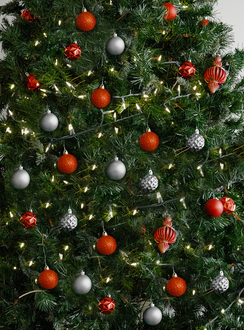 christmas tree, garlands, decorations, new year, christmas, holiday, HD phone wallpaper