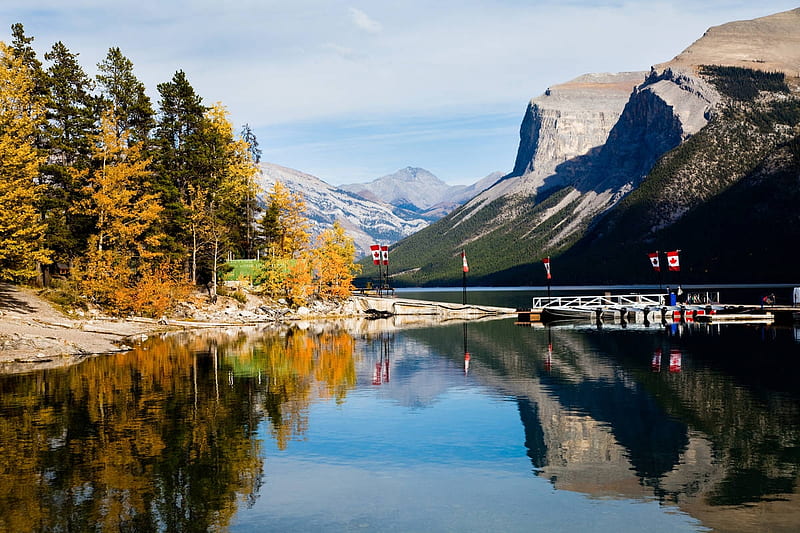 Lake Minnewanka, Banff NP, Alberta, fall, mountains, colors, reflection, trees, ater, HD wallpaper