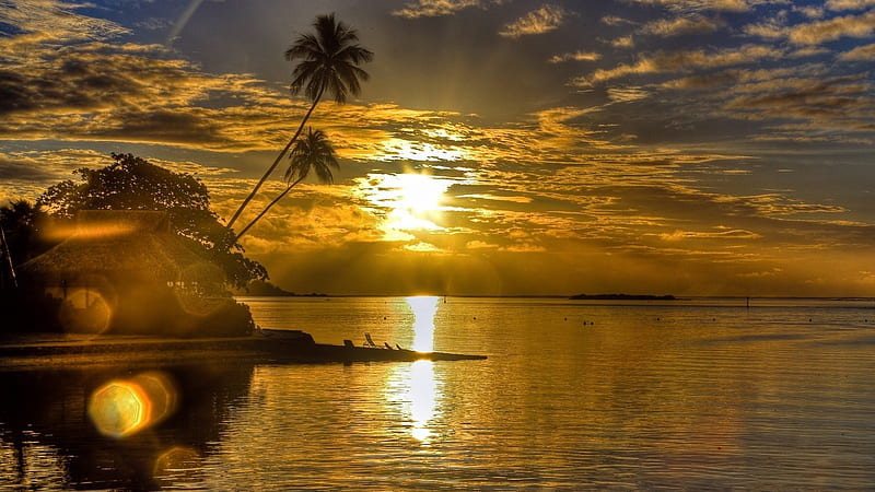 Brilliant Sunset Glare, sun, sunset, clouds, palm trees, sea, beach bungalows, glare, landscape, night, HD wallpaper