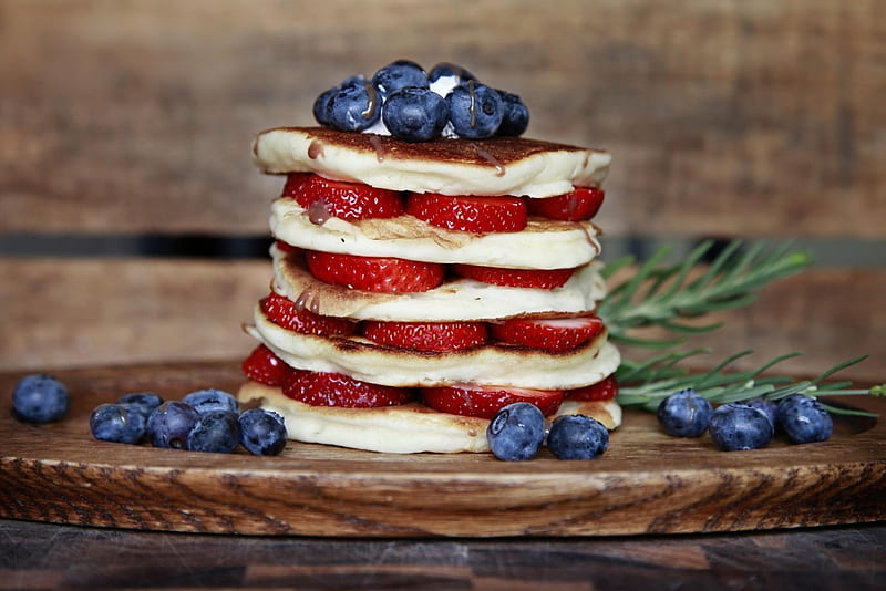 delicious breakfast, delicious, strawberry, food, blueberry, pancakes, breakfast, pancake, sweet, HD wallpaper