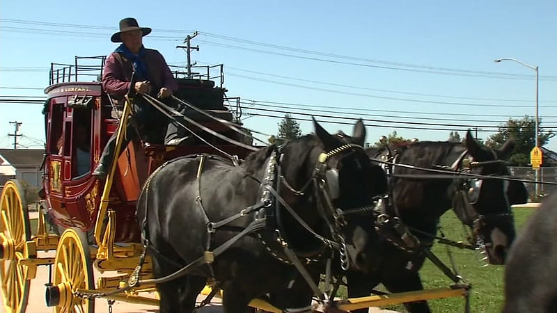 Wells Fargo brings stagecoach, teacher supplies to Richmond school - ABC7 San Francisco, HD wallpaper