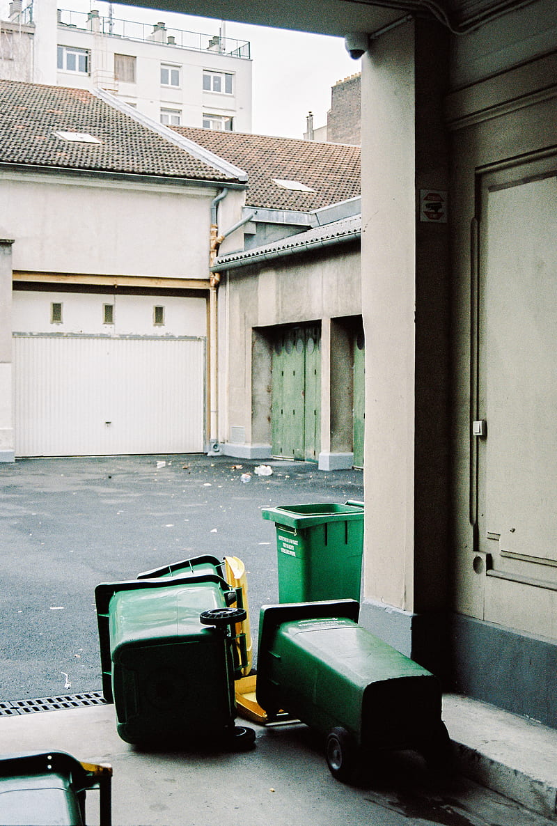 green trash bin beside white wooden door, HD phone wallpaper