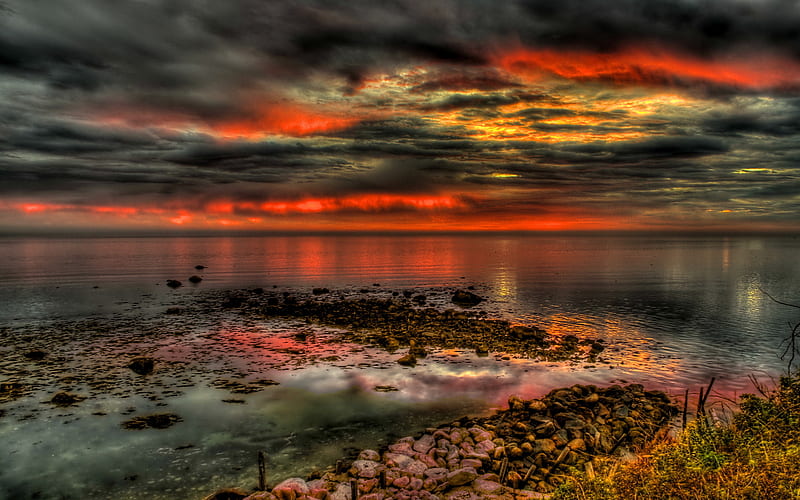 Is the Night Coming, high dynamic range, background, afternoon, sundown, nice, stones, multicolor, landscapes, paisage, sunrises, dawn, storm, sunrays, red, sunbeams, bonito, seasons, sand, scenery, beije, blue, night, maroon, paisagem, shell, dark, day, beachescapes, r, nature, pc, scene, seascapes, orange, clouds, cenario, scenario, beauty, evening, , paysage, cena, black, sky, panorama, water, cool, beaches, awesome, computer, sunshine, hop, colorful, brown, gray, sunny, graphy, sunsets, mirror, oceanscapes, amazing, multi-coloured, night coming, view, colors, summer, colours, reflections, natural, reflux, HD wallpaper