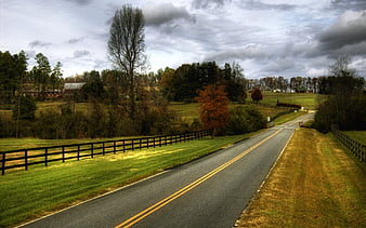 Country Road, fence, roadway, house, grass, home, trees, clouds,  countryside, HD wallpaper | Peakpx