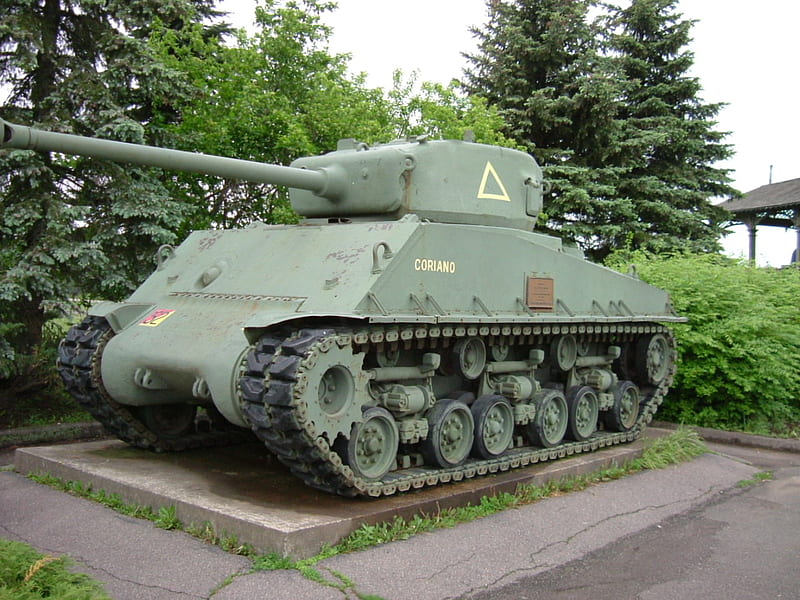 Old army Tank, souvenir, tank, monument, green, kaki, trees, HD wallpaper