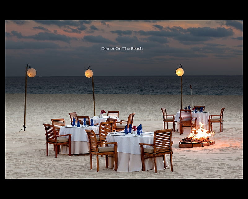 Dinner On The Beach, dinner, table, beach, fire, lamps, bonito, evening, HD wallpaper
