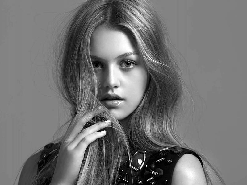 Isabelle Cornish, actress, model, beautiful, Isabelle, black white, closeup, Cornish, 2019, hot, HD wallpaper