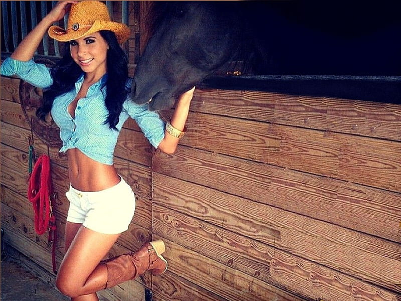Cowgirl Look, female, models, hats, stalls, boots, ranch, fun, women, horses, brunettes, cowgirls, girls, fashion, barns, western, style, HD wallpaper