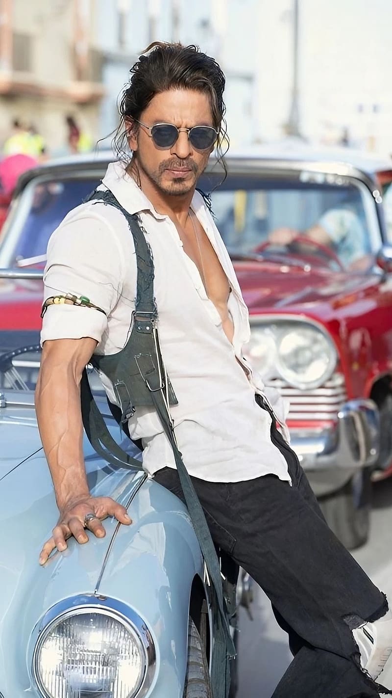 Pathan Movie Ke, Shahrukh Standing Besides Car, indian actor, shahrukh khan, HD phone wallpaper