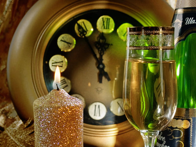 Happy New Year, pretty beautiful, midnight, magic, graphy, watch, green, sampanie, beauty, light, lumanari, candle, clocks, lovely, holiday, wine, colors, clock, new year, sparkles, candles, glass, timepieces, champagne, HD wallpaper