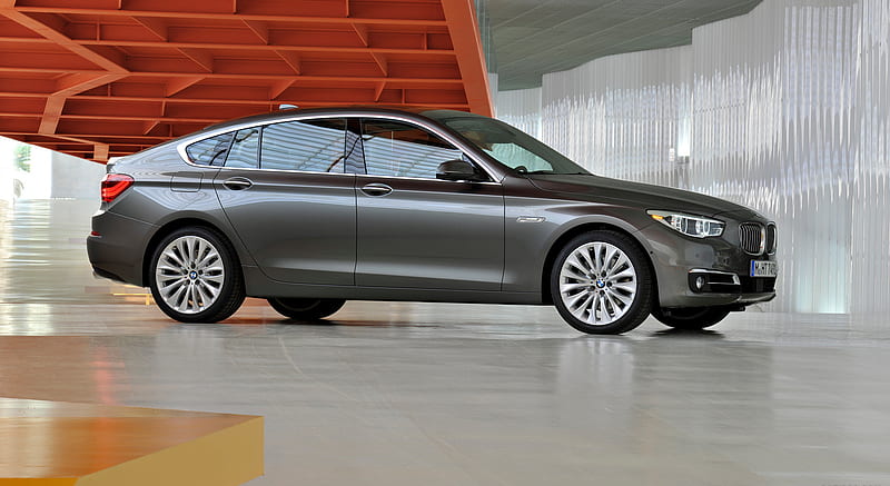 2014 BMW 5-Series Gran Turismo Luxury Line - Side