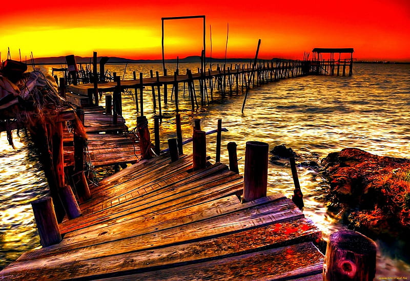 Sunset over the pier, red, pretty, colorful, glow, shine, bonito, sunset, sea, afternoon, sundown, nice, dock, river, sunrise, morning, reflection, light, lovely, broken, ocean, pier, waves, water, rays, summer, dazzxling, nature, wooden, HD wallpaper