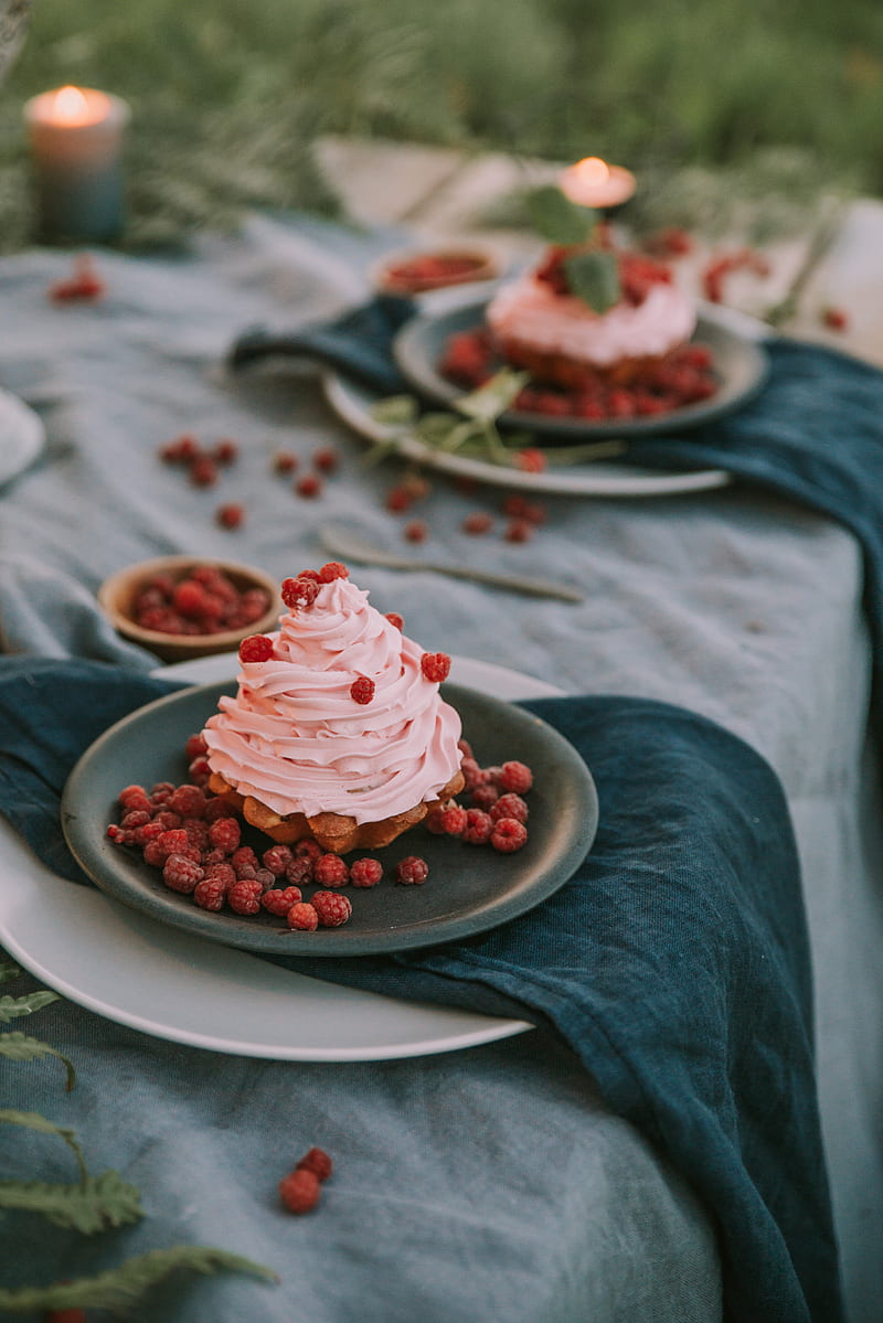 dessert, cupcake, cream, raspberries, berries, HD phone wallpaper