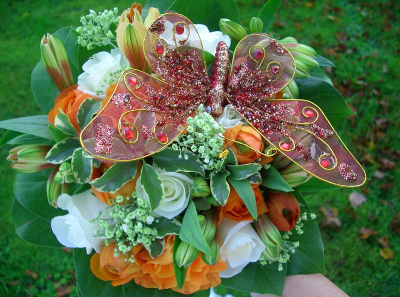 BUTTERFLY-bride-bouquet, orange, fresh, wedding, decor, floral, butterfly, green, bouquet, love, siempre, flowers, nature, bridal, HD wallpaper