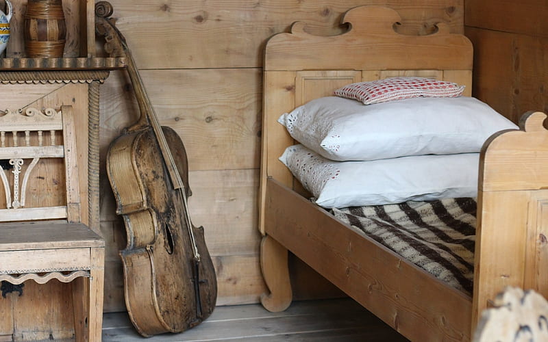 Old Wooden Interior, chair, bed, wooden, cello, interior, old, HD wallpaper