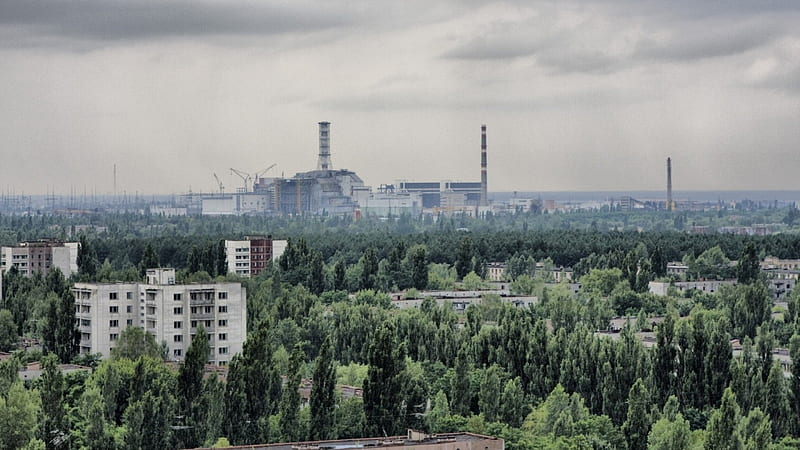 ominous abandoned nuclear plant at chernobyl ukraine, plane, nuclear, town, trees, overcast, abandoned, HD wallpaper