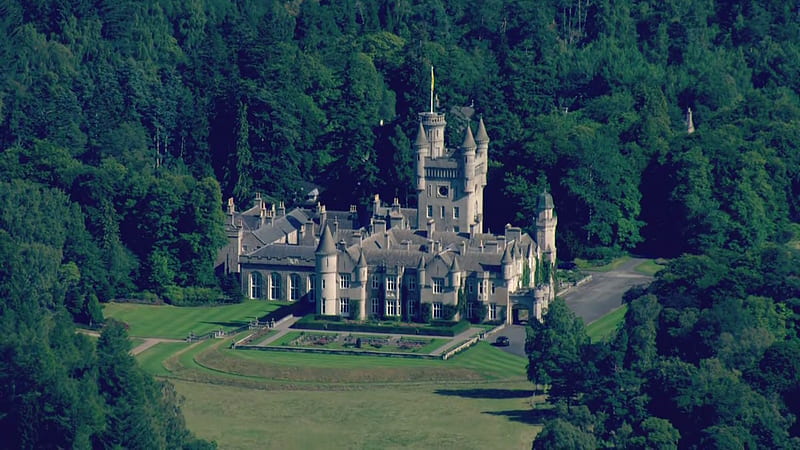 Aerial shots of Balmoral Castle, HD wallpaper