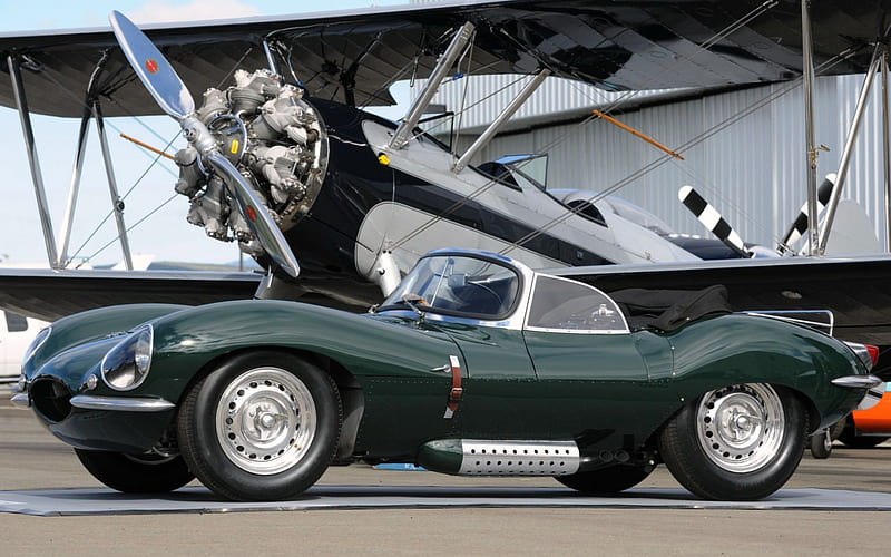 1957 Jaguar XK beside a Biplane, carros, 1957, jaguar, biplane, HD wallpaper