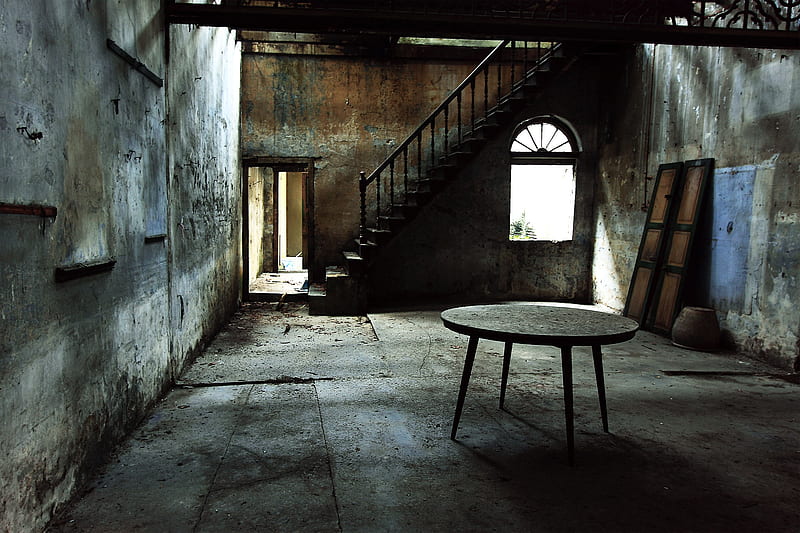 Abandoned Room, building, table, empty, stairs, room, abandoned, HD wallpaper