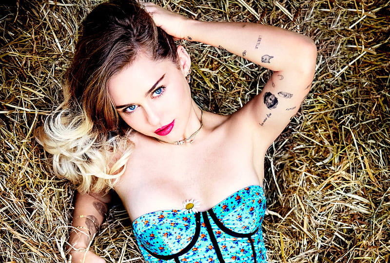 Miley Cyrus Cosmopolitan 2017, miley-cyrus, celebrities, girls, music, HD wallpaper