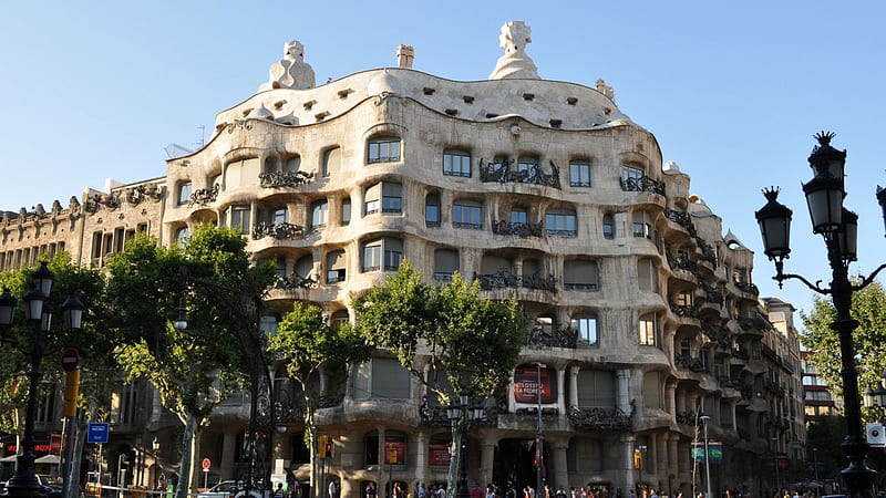 casa mila a gaudi building in barcelona, building, modern, apartments, trees, HD wallpaper