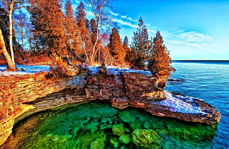 A Sunny Winter Day At The Lake, shoreline lake, bonito, trees, lake, winter, green, snow, crystal waters, blue, HD wallpaper