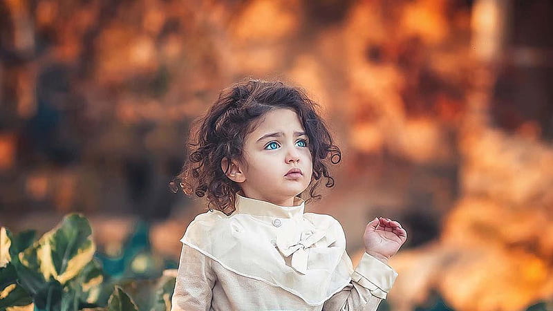 Cute Little Girl Is Wearing Sandal Color Top Looking Up In Blur Background Cute, HD wallpaper