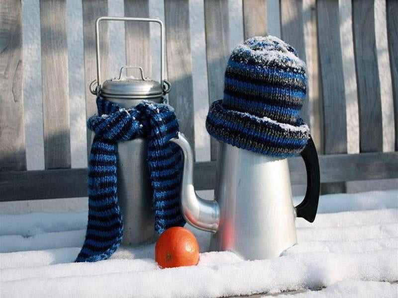 It's a cold winter, fence, snow, thermos, coffee pot, scarf and hat, winter, cold, HD wallpaper