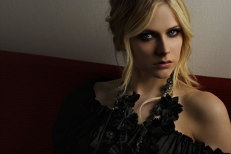 Avril Lavigne - wide 5