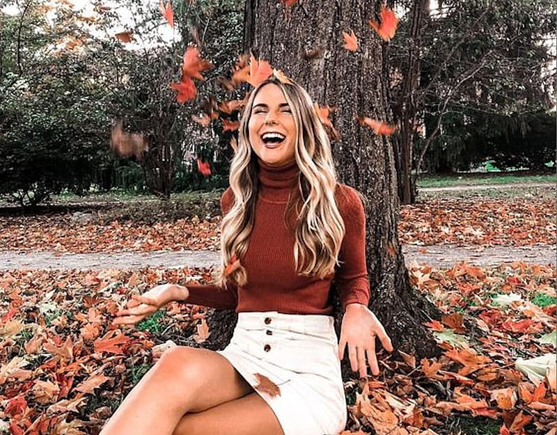 Tickled With Autumn, fall, pretty, autumn, lovely, bonito, women are special, fun, lips nails eyes hair art, cute, tickled, season, funny, female trendsetters, HD wallpaper