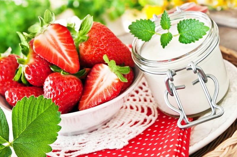Strawberry, berries, fresh, yogurt, dessert, HD wallpaper
