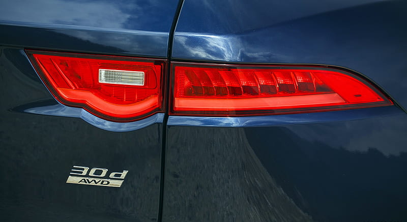 2017 Jaguar F-PACE 3.0d AWD Diesel (Color: Dark Sapphire) - Tail Light , car, HD wallpaper 2017 Jaguar F-PACE 3.0d AWD Diesel (Color: Dark Sapphire) - Tail Light , car, HD wallpaper