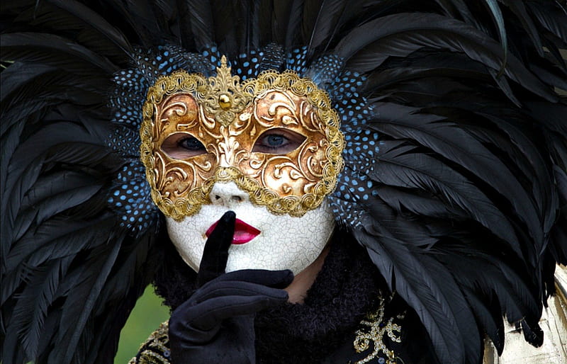 Venice Carnival, red, model, golden, black, venice, woman, glove, carnival, fantasy, girl, green, feather, hand, white, mask, italy, HD wallpaper