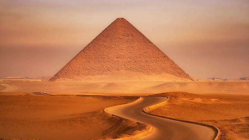 Pyramid in Desert, HD wallpaper