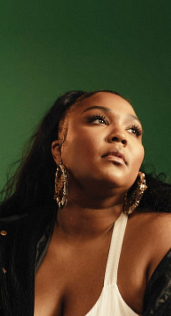 Download free Lizzo Multi-talented Singer Wallpaper - MrWallpaper.com