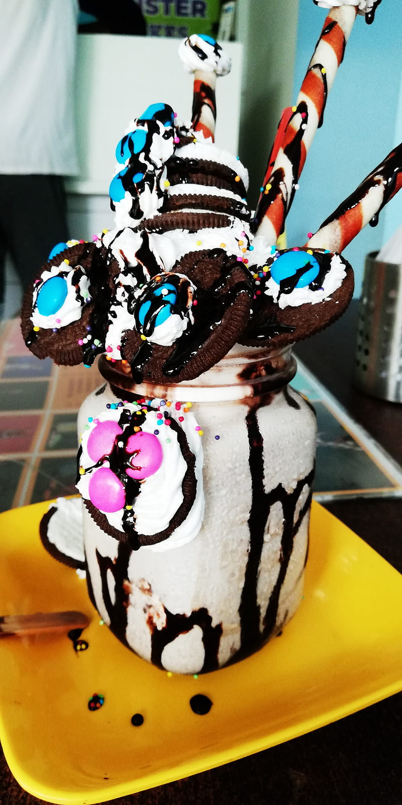 Monster Oreo shake, ice cream, milk shake, HD phone wallpaper