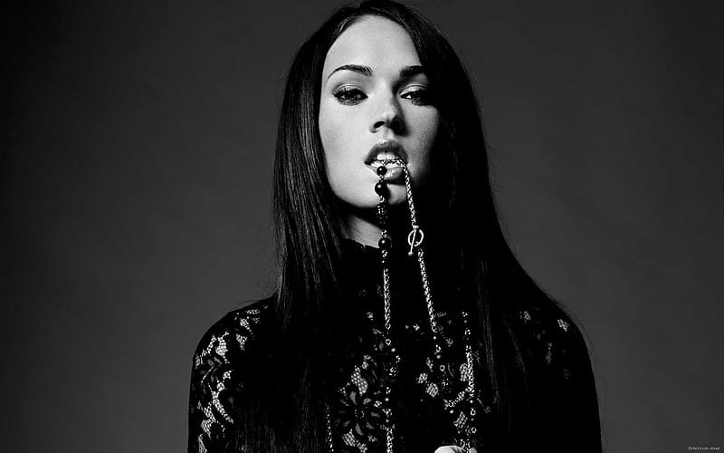Megan Fox Black and white, rosary, model, actress, lace, exceptional, beauty, gorgeous, HD wallpaper