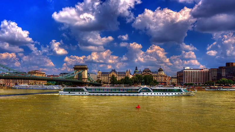 cruise ships on the danube river in budapest r, city, bridge, sips, river, r, clouds, HD wallpaper