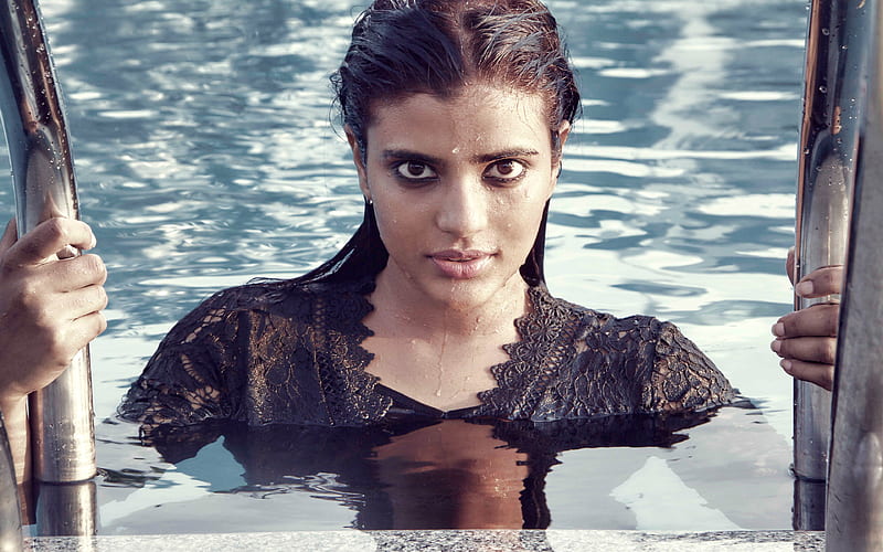 800px x 500px - Aishwarya Rajesh, Indian actress brunette, Bollywood, beautiful woman,  Indian dress, HD wallpaper | Peakpx