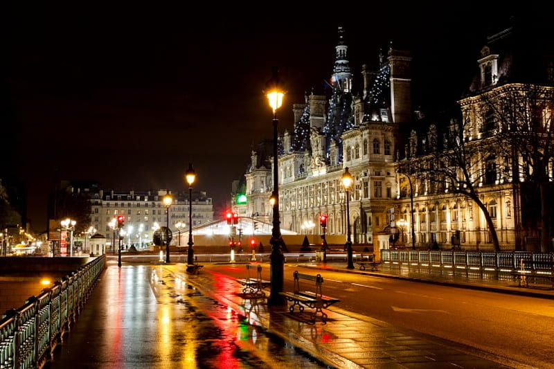 Beautiful Night in Paris, architecture, lanterns, city lights, romantic, romance, paris, rainy, lights, city, splendor, france, nature, rain, night, HD wallpaper